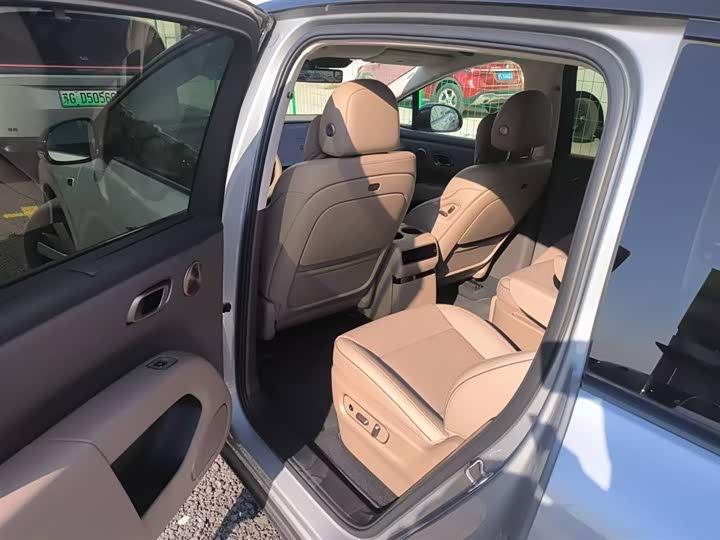 LiXiang i8 2025 2025款 标准版