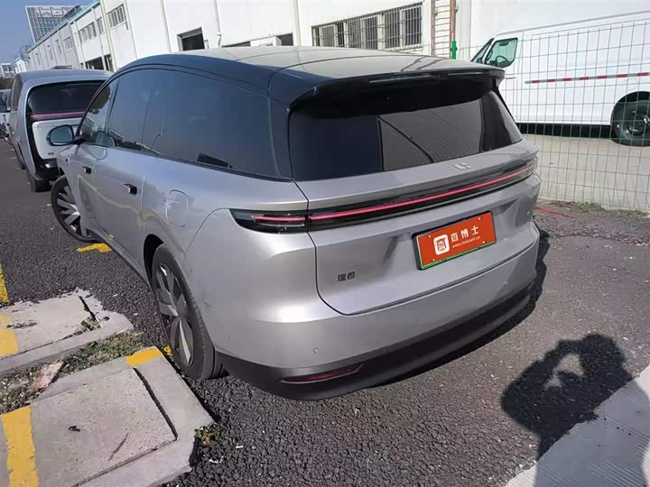 LiXiang i8 2025 2025款 标准版