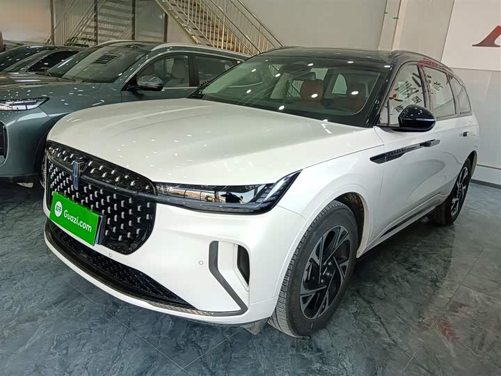 Lincoln Nautilus 2025 2025款 2.0T 四驱尊逸混动版