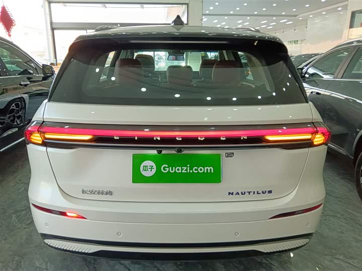 Lincoln Nautilus 2025 2025款 2.0T 四驱尊逸混动版