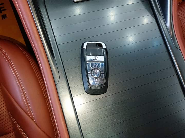 Lincoln Nautilus 2025 2025款 2.0T 四驱尊逸混动版