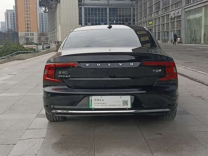 Volvo S90 Hybrid 2024 2024款 插电式混动 四驱长续航智雅豪华版