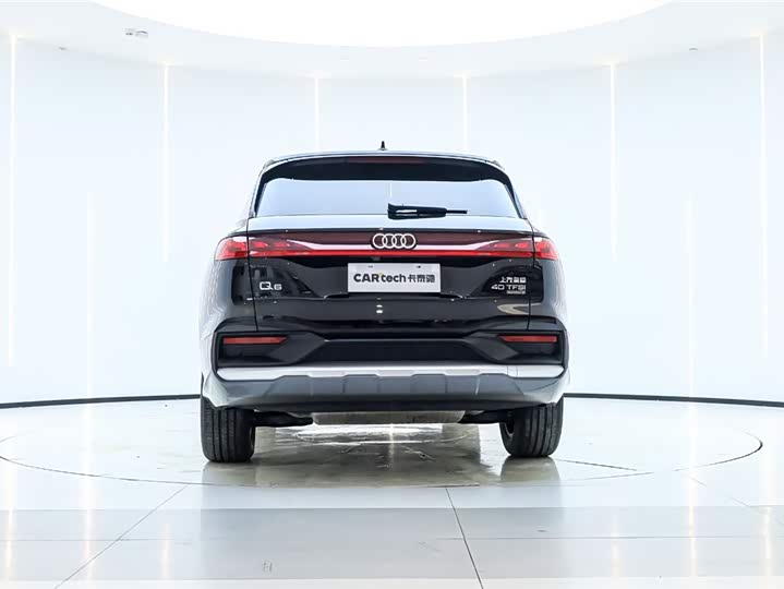 Audi Q6 2023 2023款 40 TFSI quattro 观云型 羽林套装