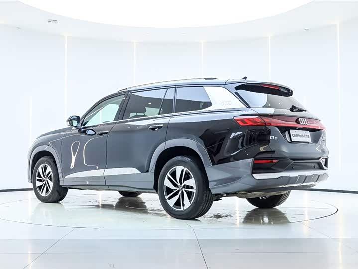 Audi Q6 2023 2023款 40 TFSI quattro 观云型 羽林套装