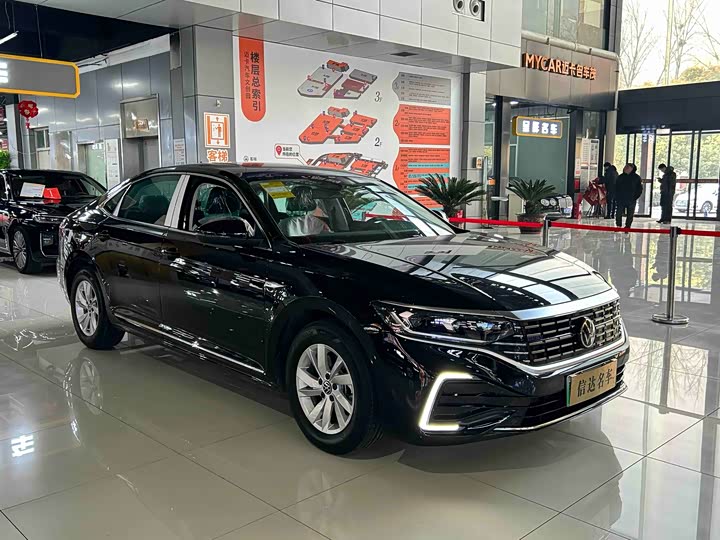 Volkswagen Passat Hybrid 2025 2025款 430PHEV 混动商务版