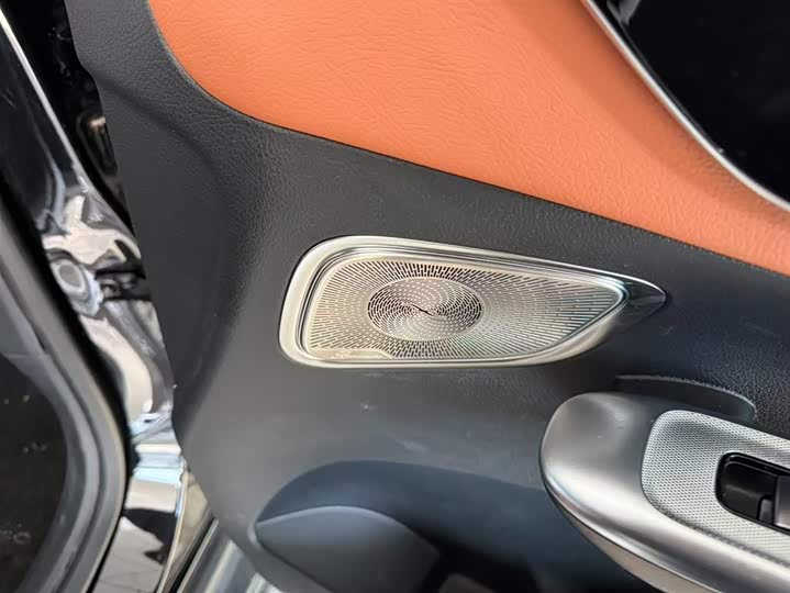 Mercedes-Benz GLC-Class 2025 2025款 GLC 300 L 4MATIC 豪华型 7座