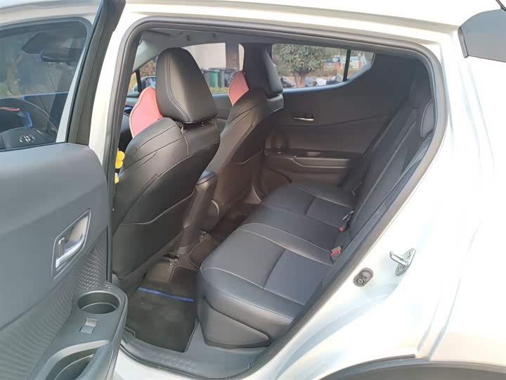 Toyota C-HR 2023 2023款 2.0L 领先版