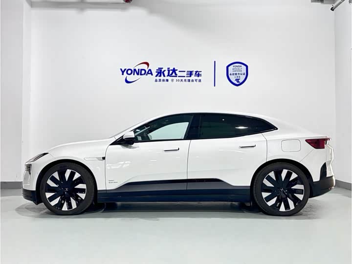Polestar 4 2024 2024款 单电机标准续航PLUS 双星互联版