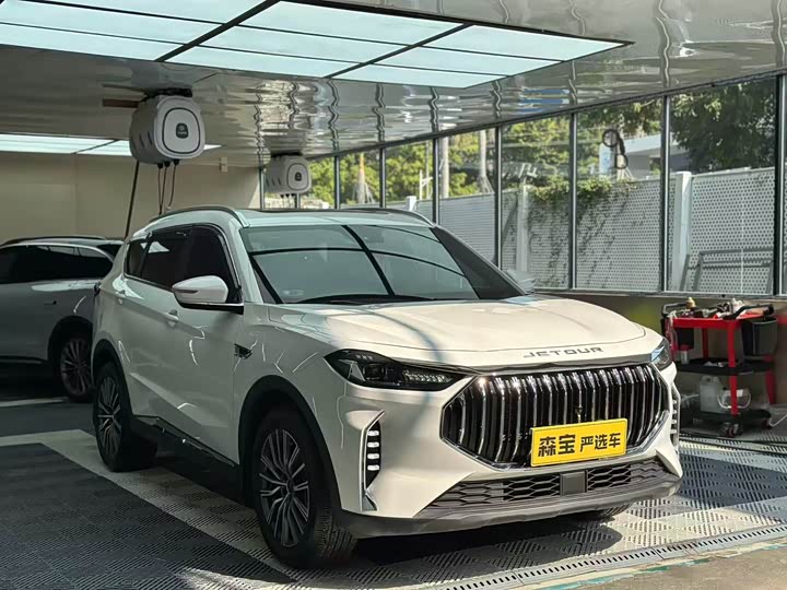 Jetour X70 Plus 2025 2025款 冠军版 1.5T DCT冠军PRO 7座