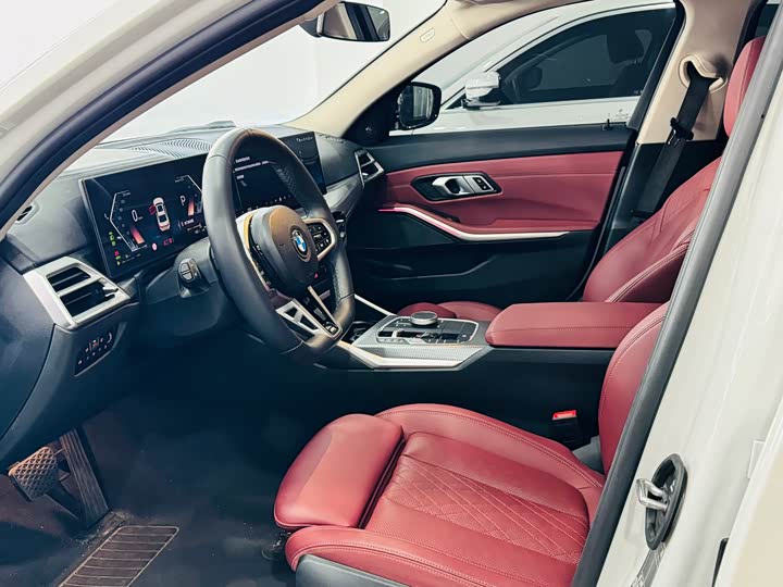 BMW 3 Series 2025 2025款 330Li M运动曜夜套装