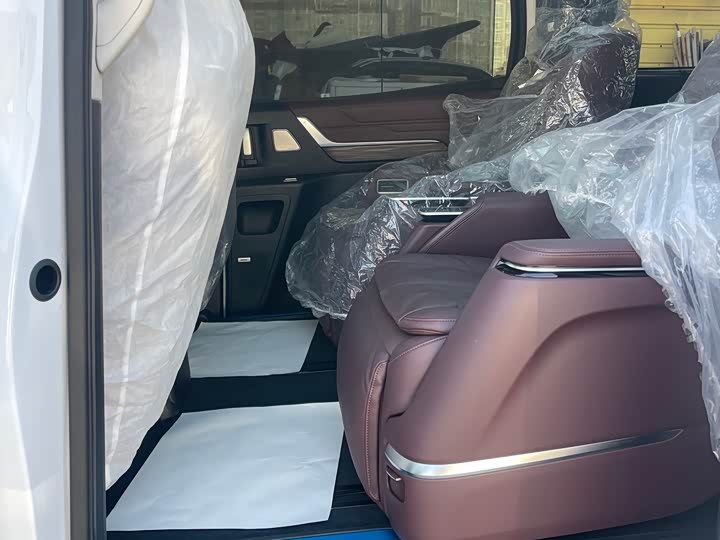 Buick GL8 Century 2025 2025款 2.0T 七座蕴世版