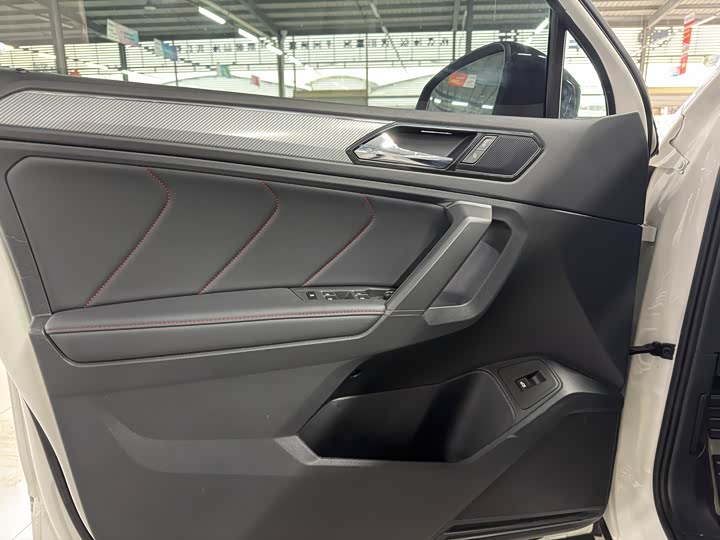 Volkswagen Tiguan X 2021 2021款 330TSI 两驱旗舰版