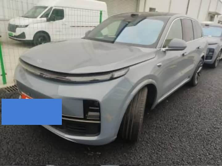 2025 LiXiang L8