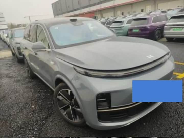 2025 LiXiang L8