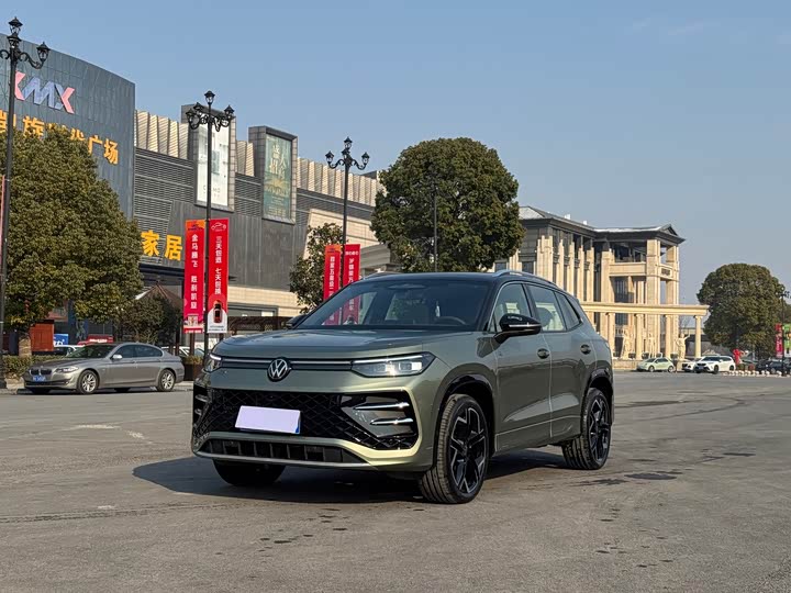 Volkswagen Tayron 2025 2025款 探岳L 380TSI 四驱豪华