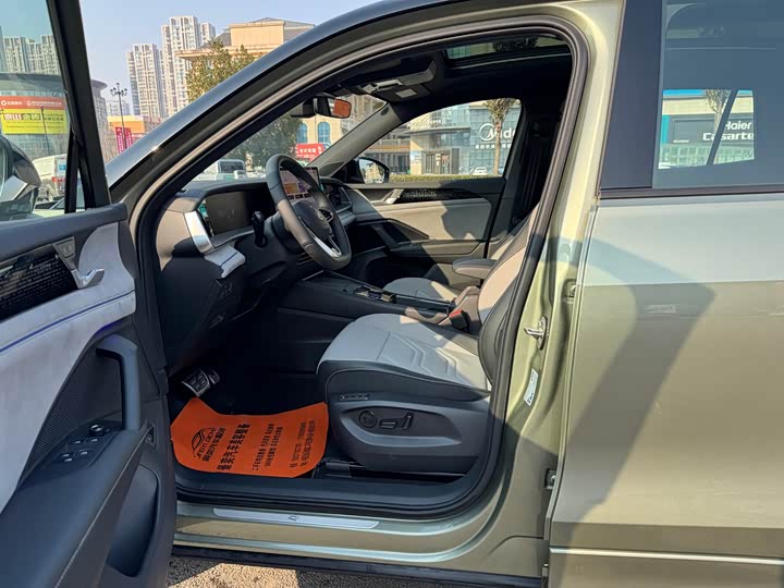 Volkswagen Tayron 2025 2025款 探岳L 380TSI 四驱豪华