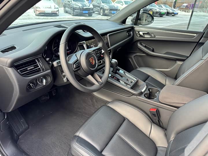 Porsche Macan 2025 2025款 Macan 2.0T 逐梦版