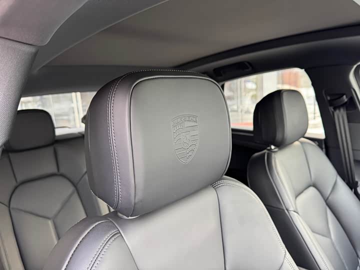 Porsche Macan 2025 2025款 Macan 2.0T 逐梦版