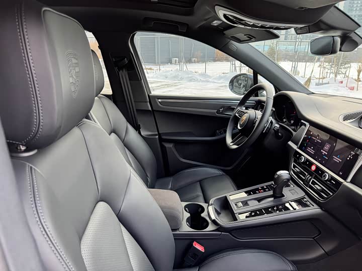 Porsche Macan 2025 2025款 Macan 2.0T 逐梦版