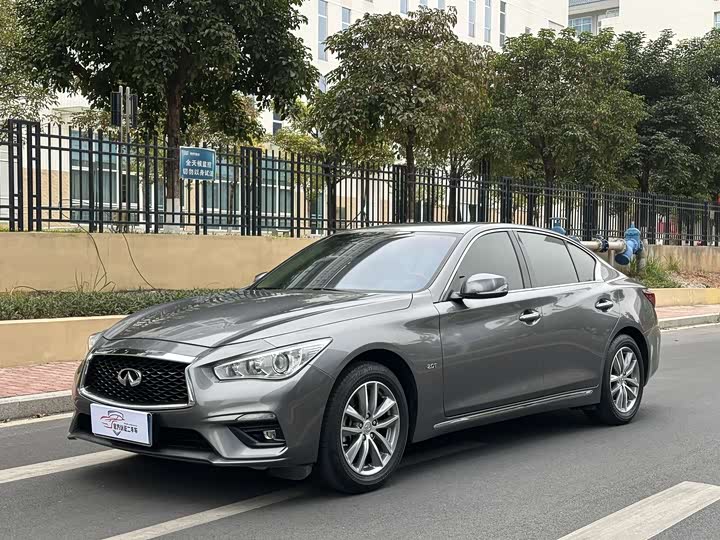 Infiniti Q50L 2018 2018款 2.0T 舒适版 国VI