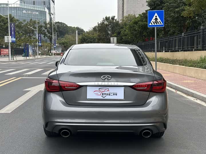 Infiniti Q50L 2018 2018款 2.0T 舒适版 国VI