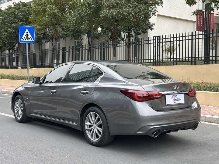 Infiniti Q50L 2018 2018款 2.0T 舒适版 国VI