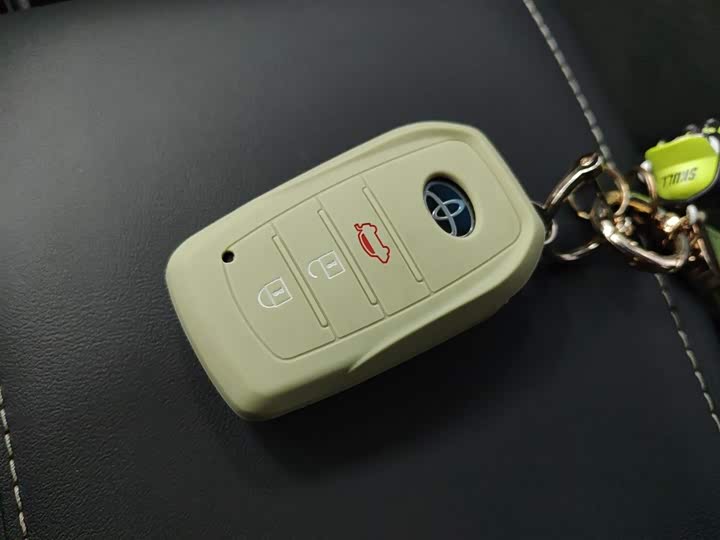 Toyota Camry 2024 2024款 双擎 2.0HS 运动版