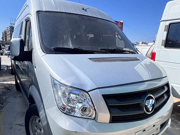 Foton Tuyano 2021 2021款 2.0T手动通途长轴中顶5/6/7座4F20TC3