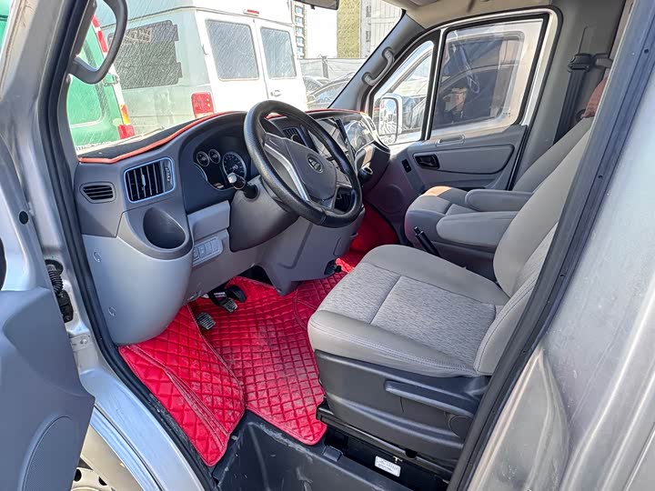 Foton Tuyano 2021 2021款 2.0T手动通途长轴中顶5/6/7座4F20TC3