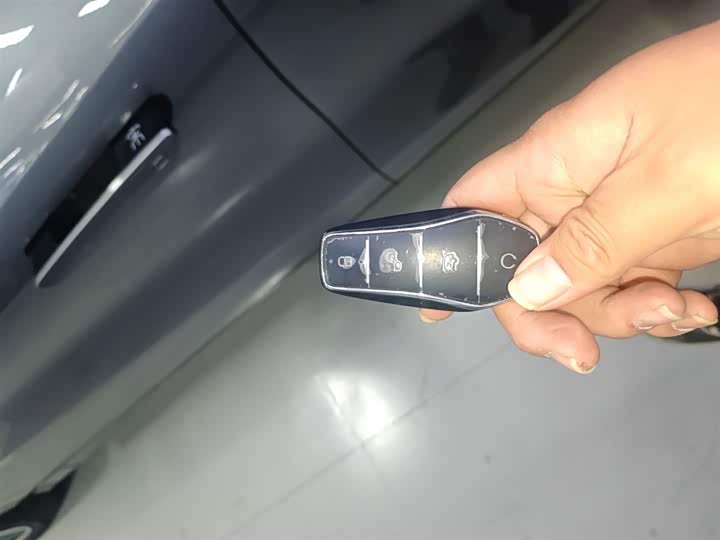 BYD Song L 2025 2025款 智驾版 662km 激光雷达卓越型