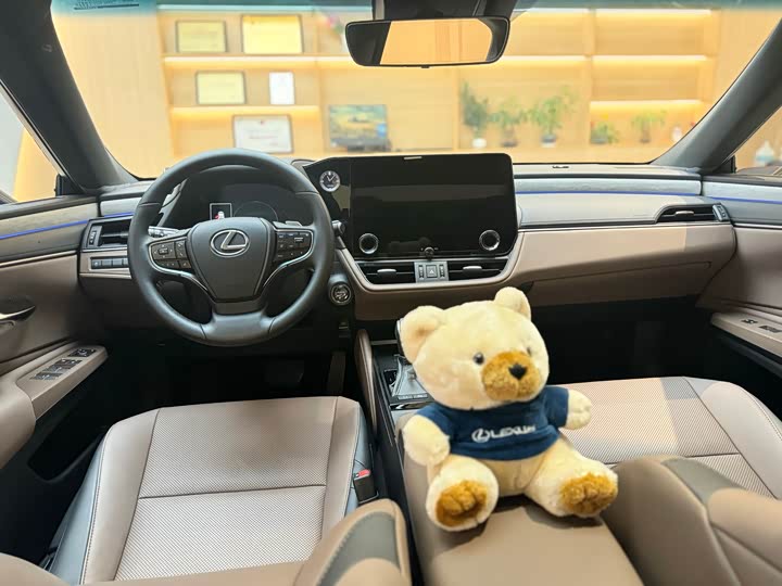 Lexus ES 2025 2025款 300h 臻享版