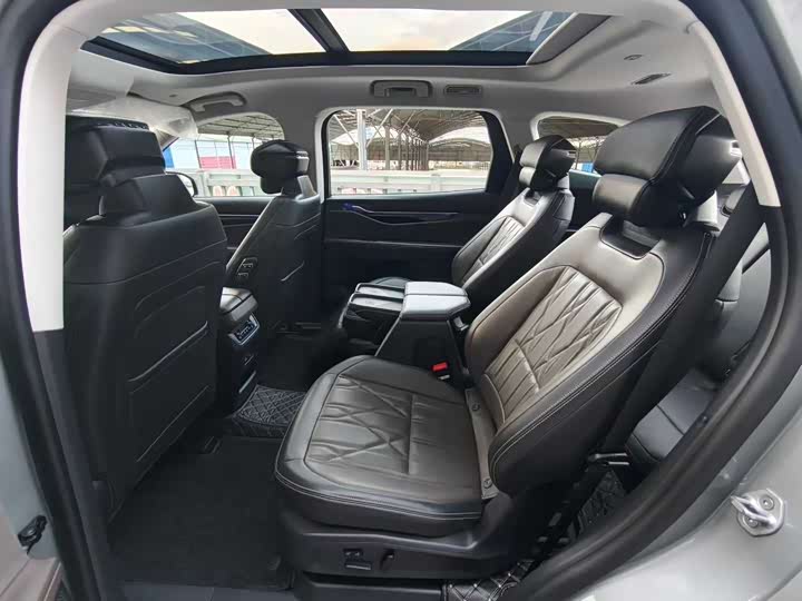 Ford Edge 2025 2025款 锐界L 2.0T EcoBoost E混动四驱七座至尊型