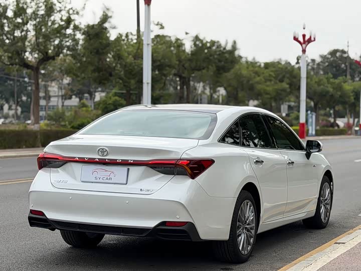 Toyota Avalon 2024 2024款 双擎 2.0L 豪华版