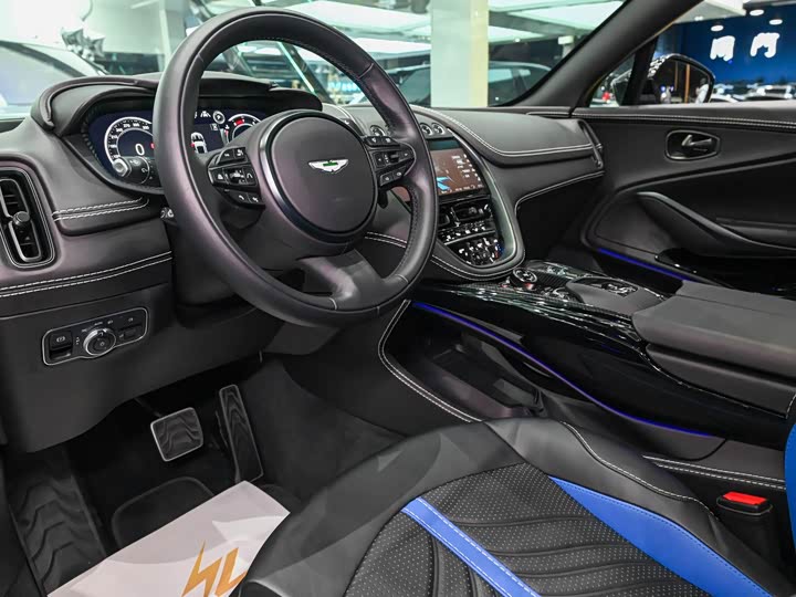 Aston Martin DBX 2023 2023款 4.0T V8 707