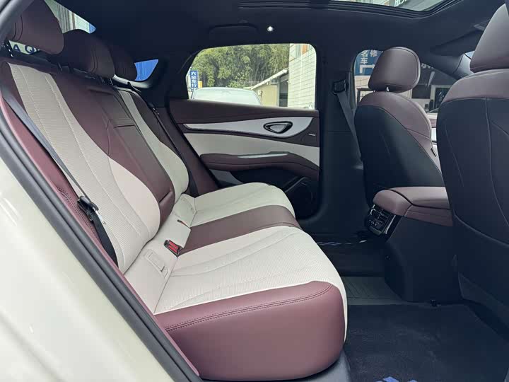 BYD Seal 07 DM-i Hybrid 2026 2026款 DM-i 1.5T 230km 旗舰型