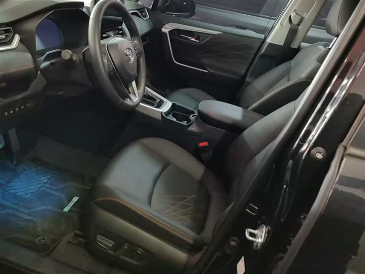 Toyota RAV4 2024 2024款 2.0L CVT两驱风尚Plus版
