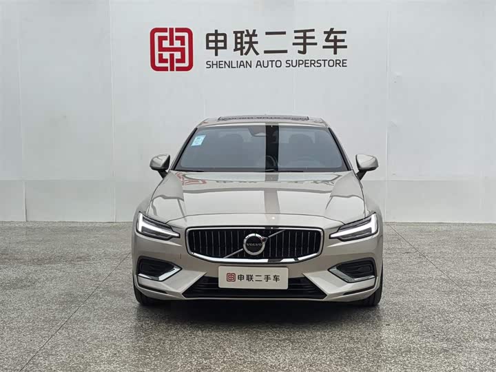 Volvo S60 2025 2025款 B4 智远豪华版