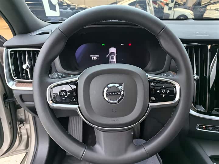 Volvo S60 2025 2025款 B4 智远豪华版
