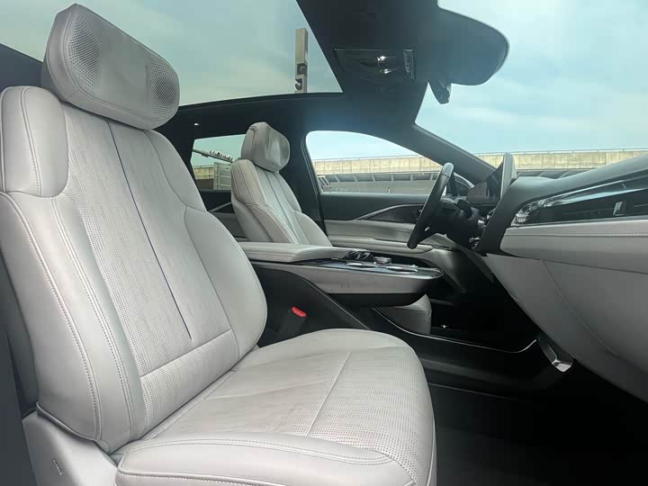 Cadillac Lyriq 2022 2022款 后驱长续航豪华版