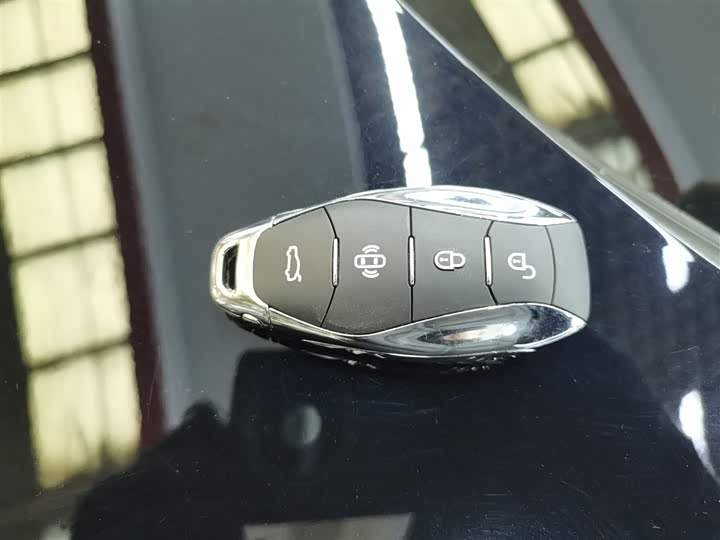 Hongqi H5 2025 2025款 2.0T 自动旗畅版