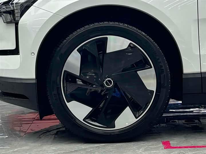 Volvo EX30 2025 2025款 后驱长续航版 Ultra