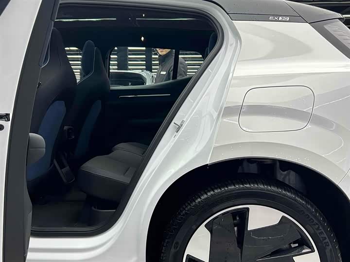 Volvo EX30 2025 2025款 后驱长续航版 Ultra