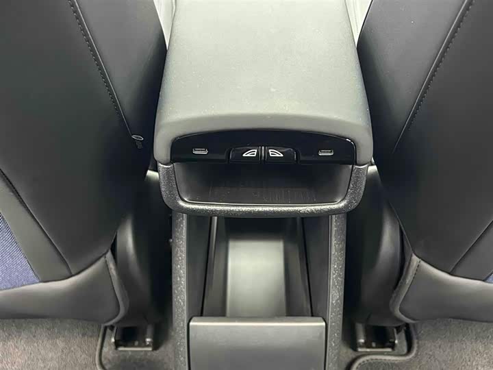 Volvo EX30 2025 2025款 后驱长续航版 Ultra