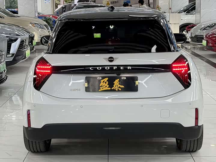 Mini Cooper 2025 2025款 456km COOPER E 经典派