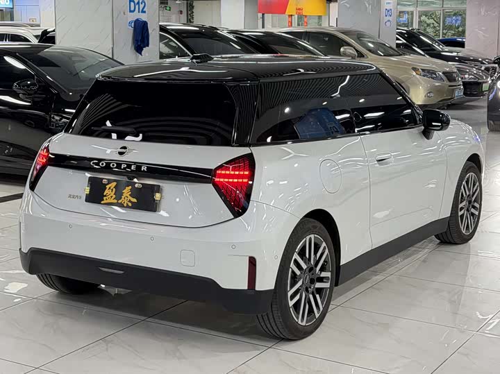 Mini Cooper 2025 2025款 456km COOPER E 经典派