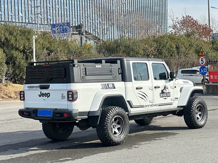 Jeep Gladiator 2022 2022款 3.6L 先行版