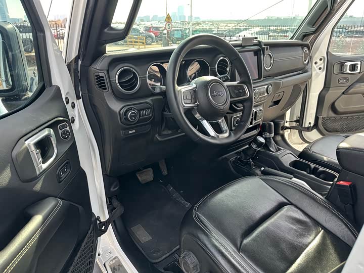 Jeep Gladiator 2022 2022款 3.6L 先行版