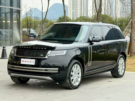 Land Rover Range Rover 2025 2025款 3.0 L6 400PS 盛世加长版