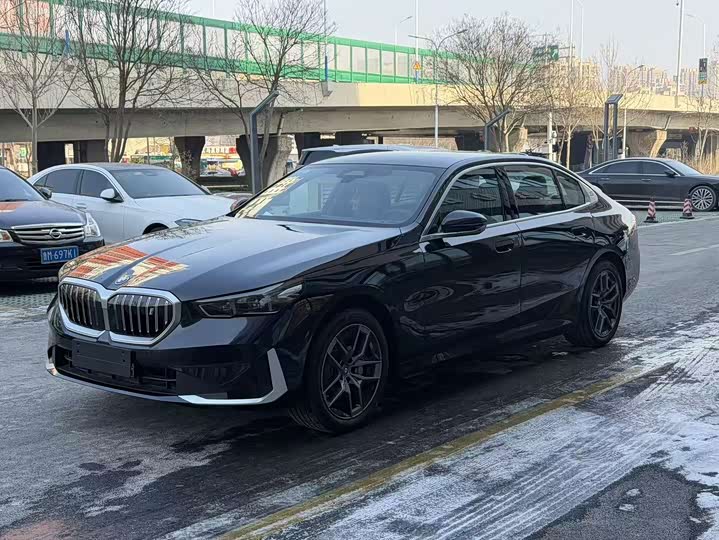 BMW i5 2024 2024款 eDrive 35L 尊享型 豪华套装
