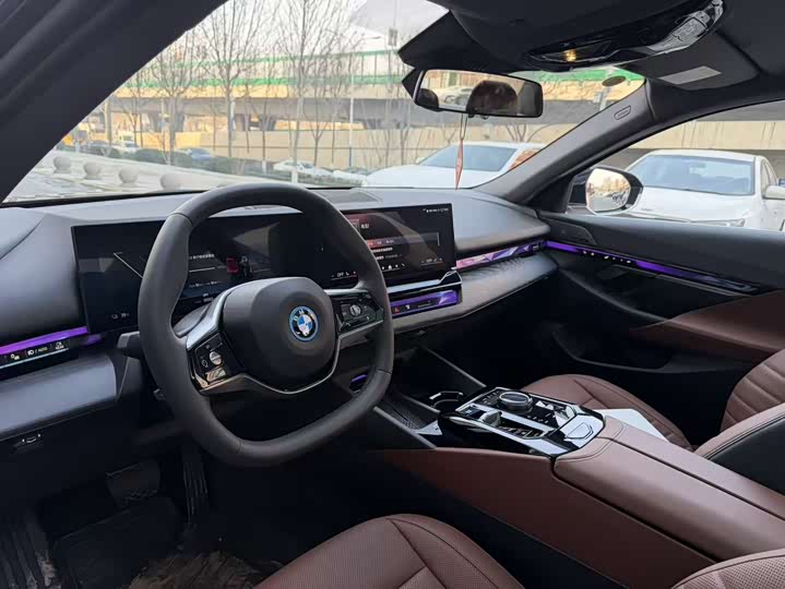 BMW i5 2024 2024款 eDrive 35L 尊享型 豪华套装